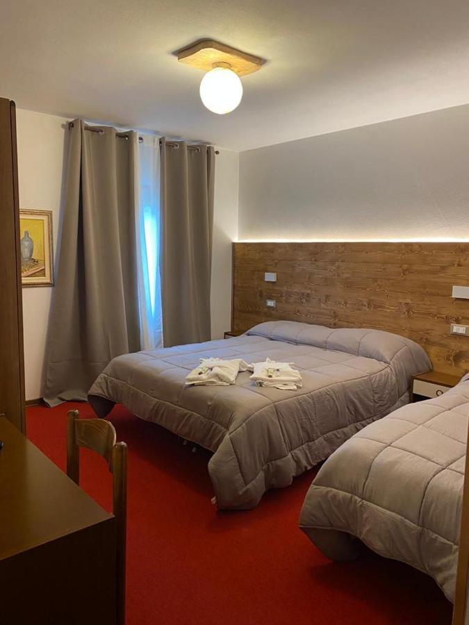 Monno Albergo Quai מראה חיצוני תמונה