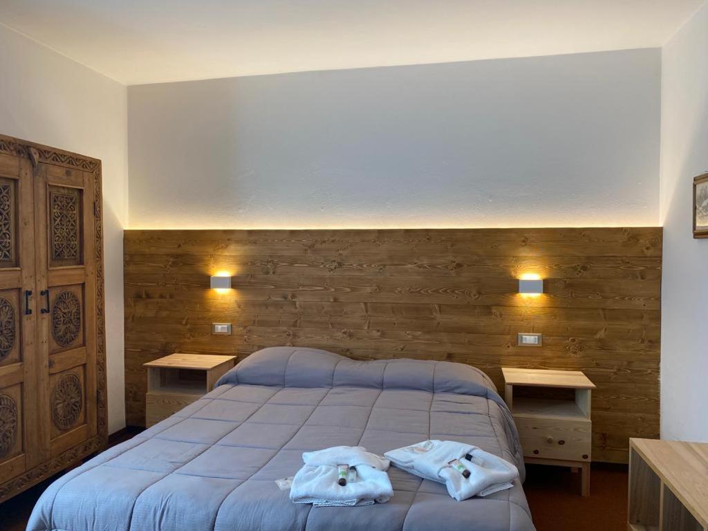 Monno Albergo Quai מראה חיצוני תמונה