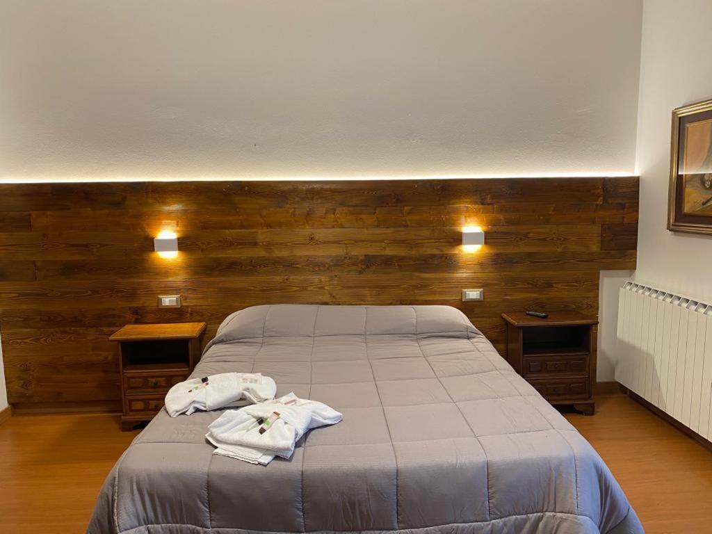 Monno Albergo Quai מראה חיצוני תמונה